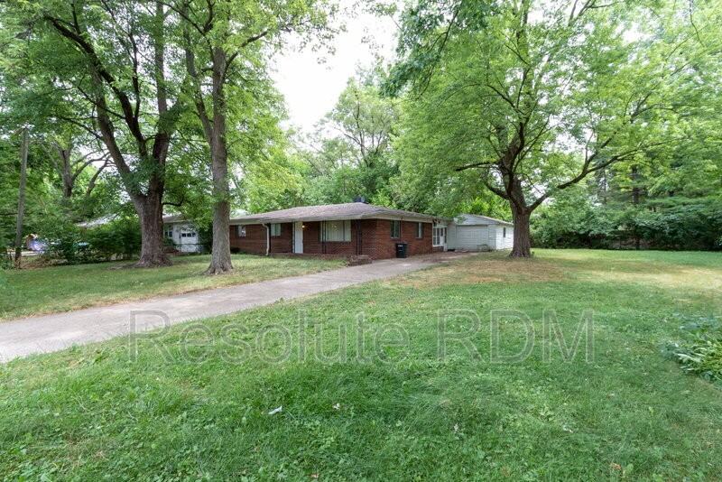 1919 N Audubon Rd - Photo 2 of 27