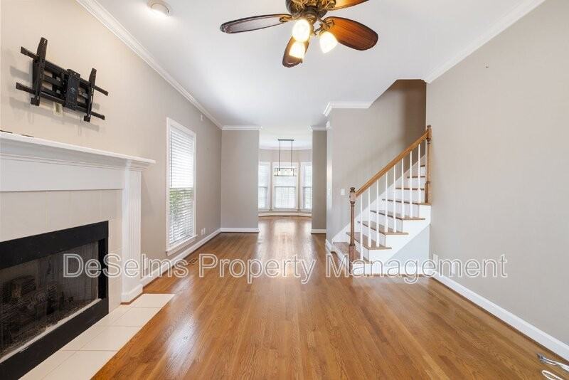 703 Brent Glen Pl - Photo 6 of 36