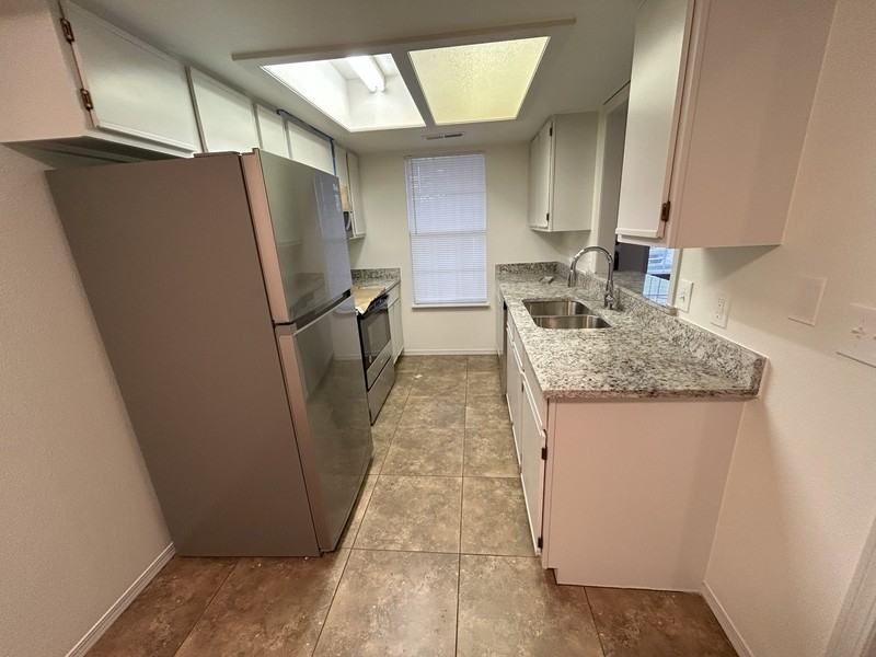 329 Berry St - Photo 2 of 9