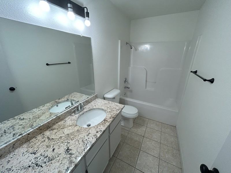 329 Berry St - Photo 6 of 9