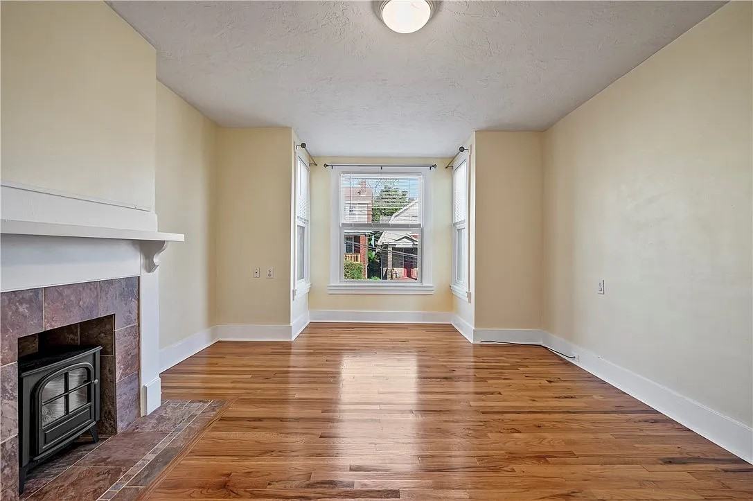 3059 Texas Ave - Photo 5 of 18