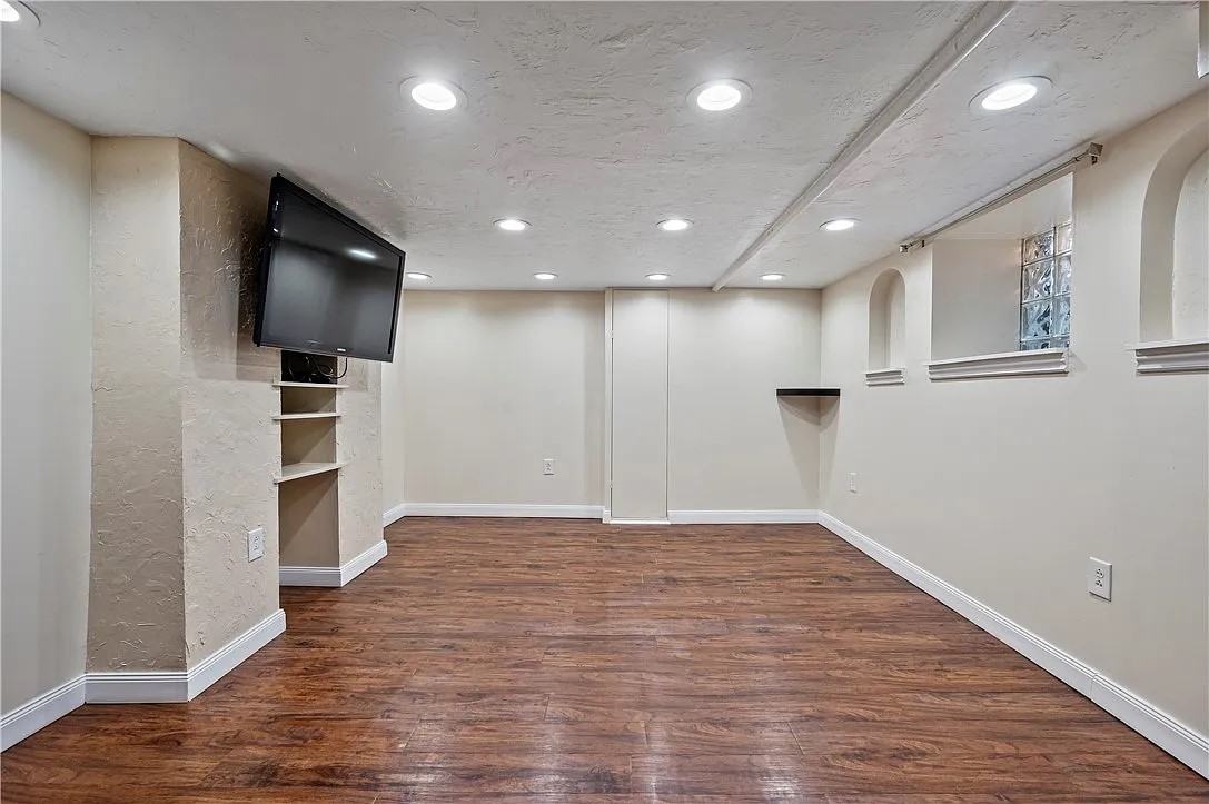 3059 Texas Ave - Photo 7 of 18