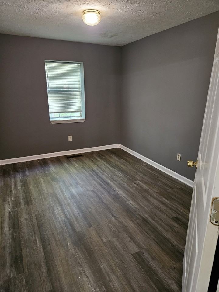 1769 Teamon Rd - Photo 2 of 8