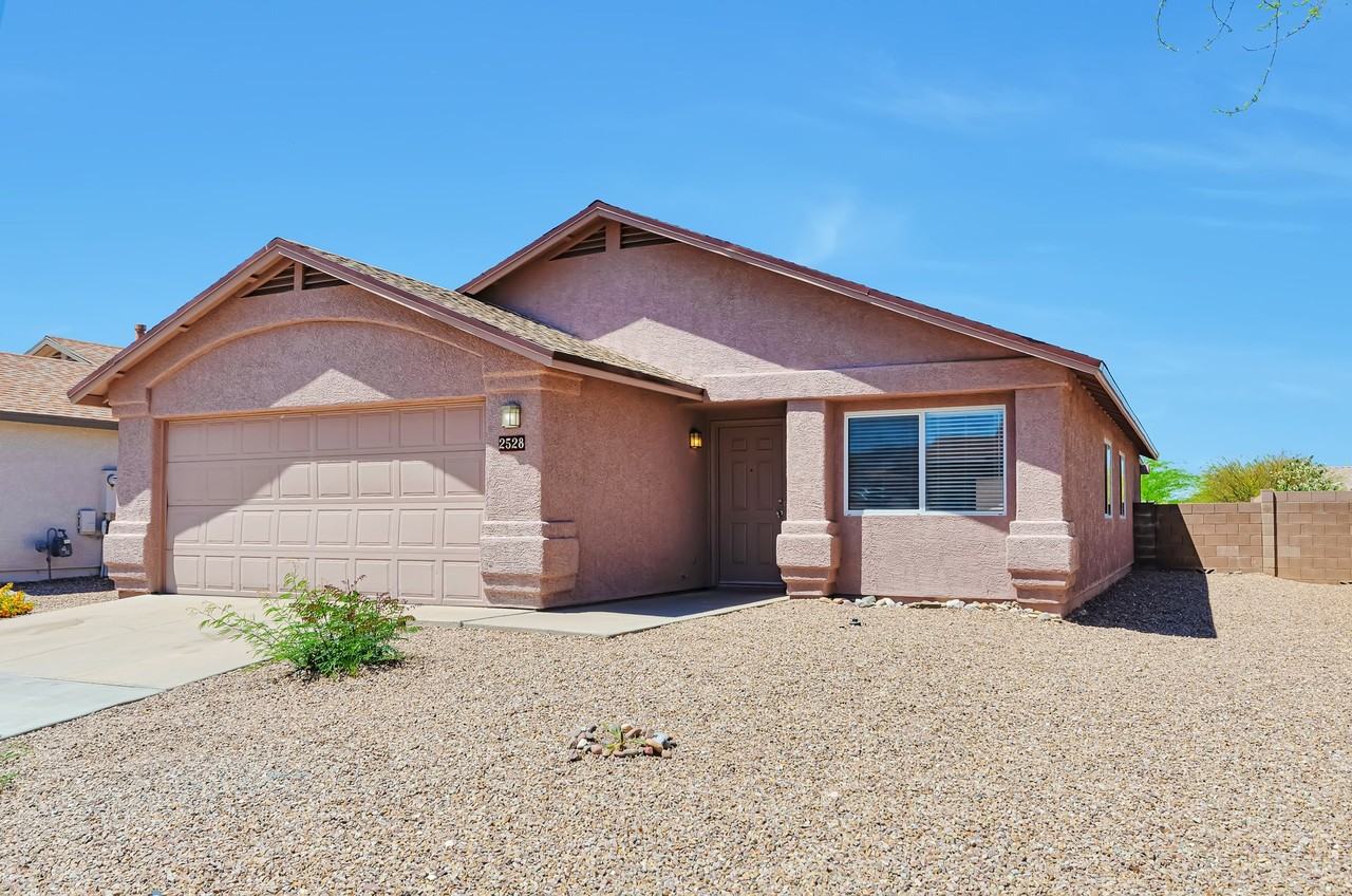 2528 South Krissy Avenue