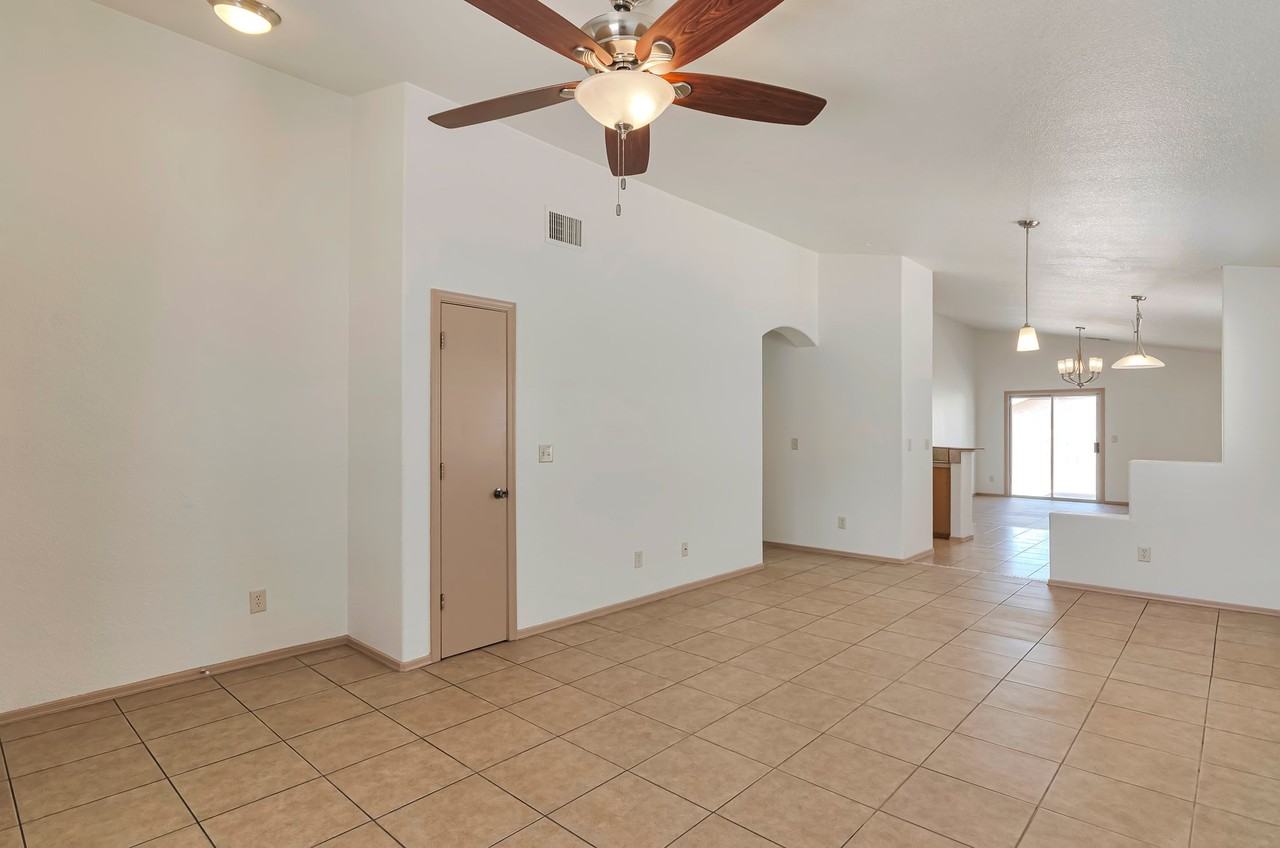 2528 S Krissy Ave - Photo 4 of 27