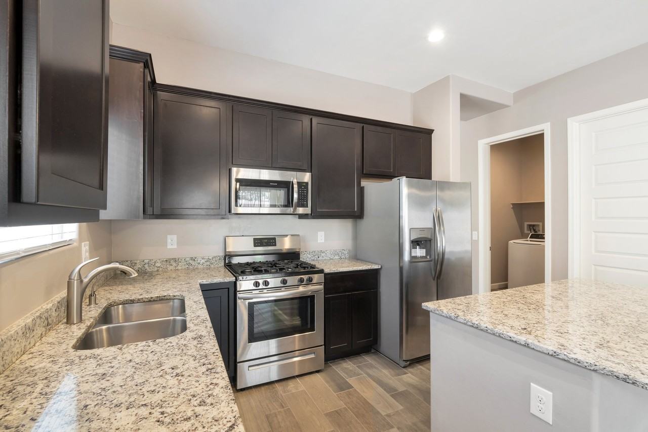 3512 W Ringtail Den Way - Photo 4 of 24