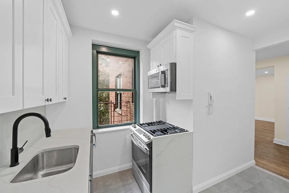 3421 78th St #4B - Photo 3 of 14