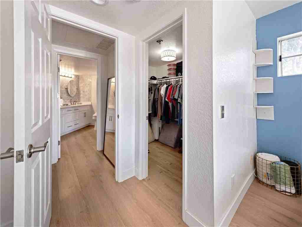 310 Lake St - Photo 2 of 9