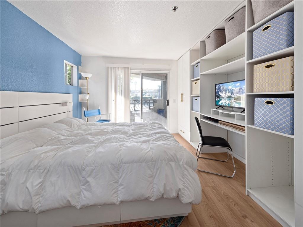 310 Lake St - Photo 3 of 9