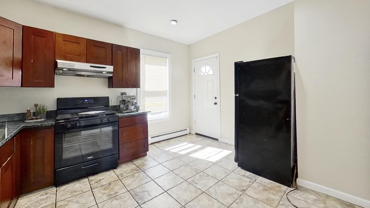 42-44 Fenton Street - Photo 3 of 7