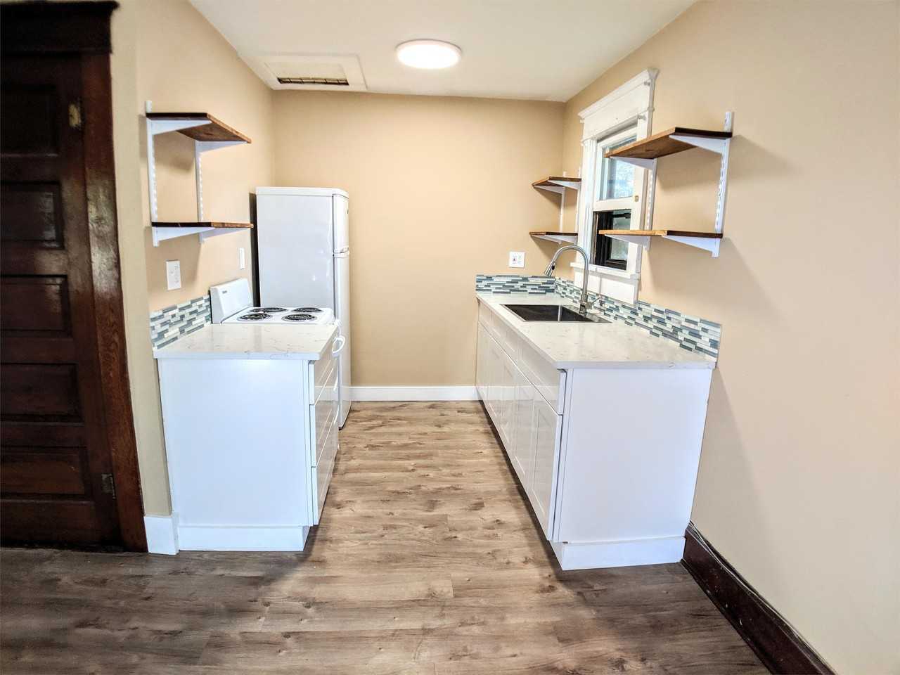 427 SW 5th St. - Photo 5 of 21