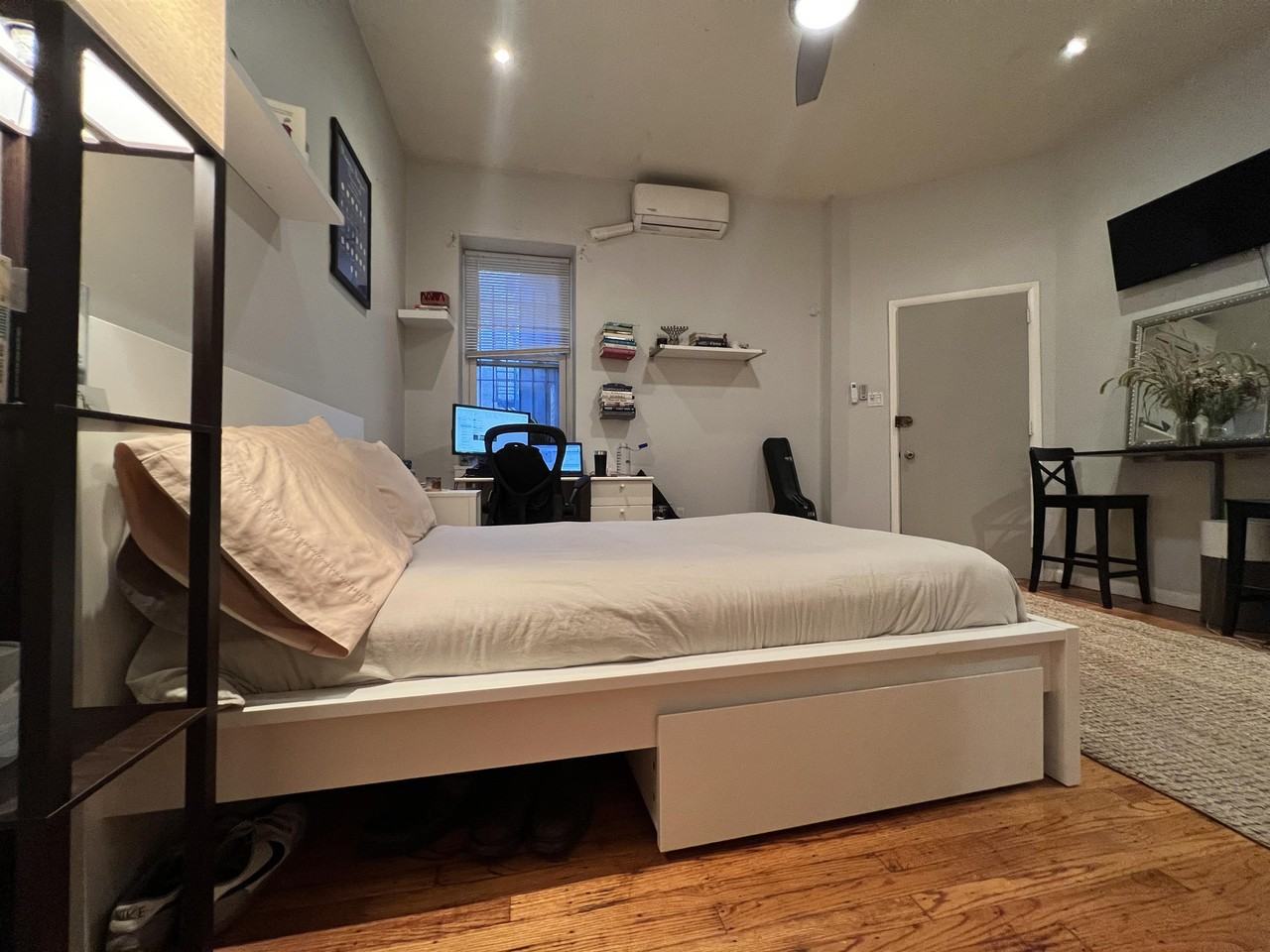 322 South 11th Street - Photo 6 of 14