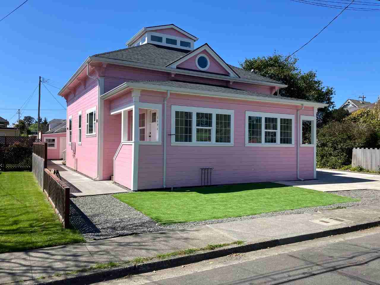 549 G St - Photo 4 of 5