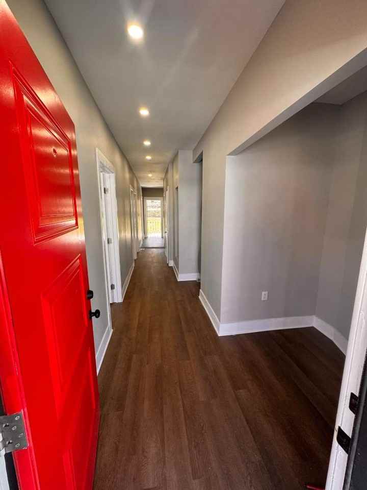 442 Hudson Ave - Photo 3 of 10