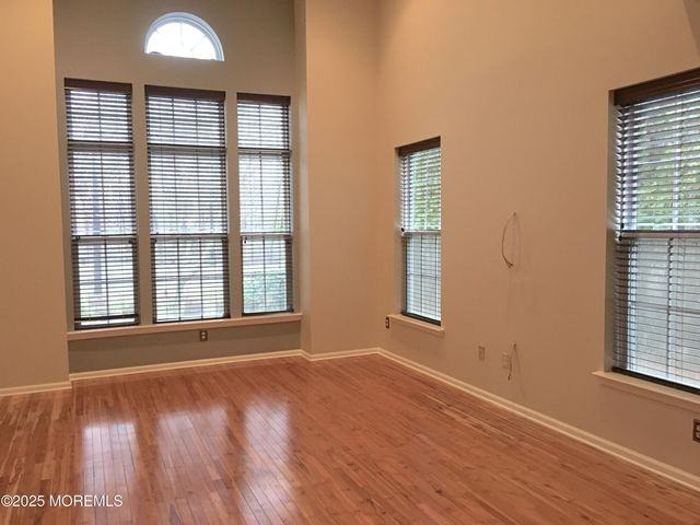 44 Poplar Lane - Photo 2 of 6