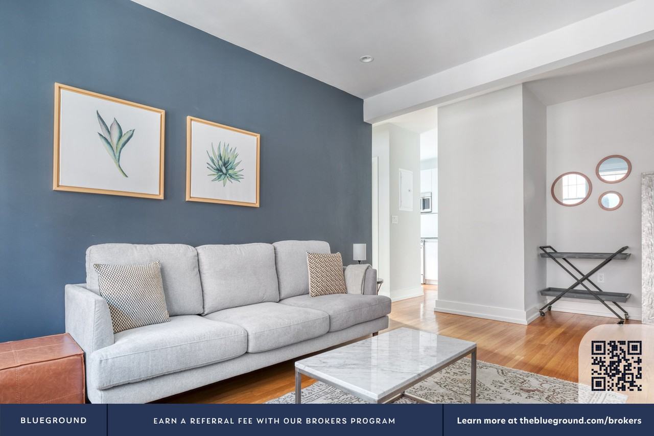 17 Forest St #64 - Photo 5 of 19