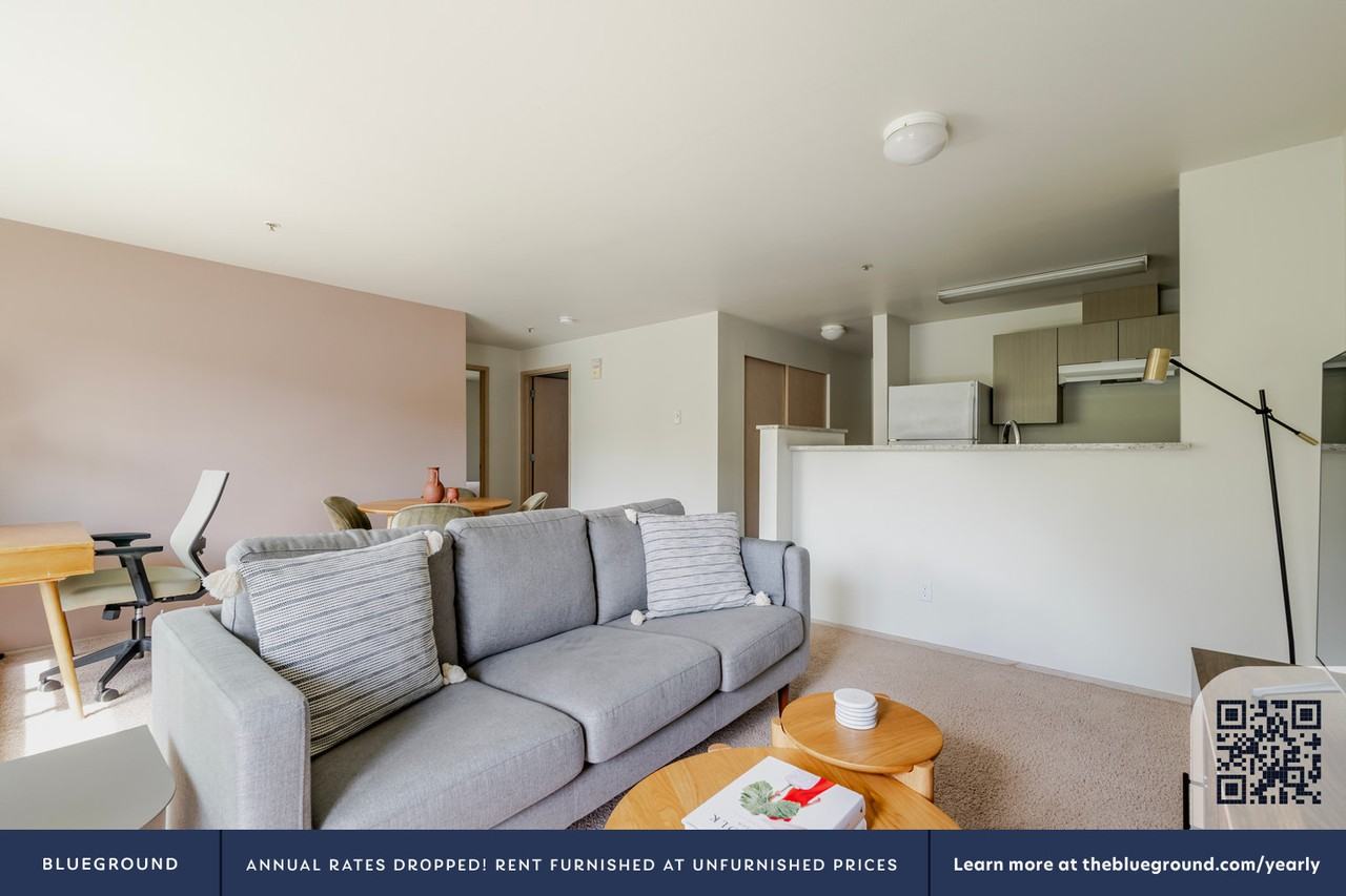 4730 21st Avenue Northeast - Photo 4 of 61