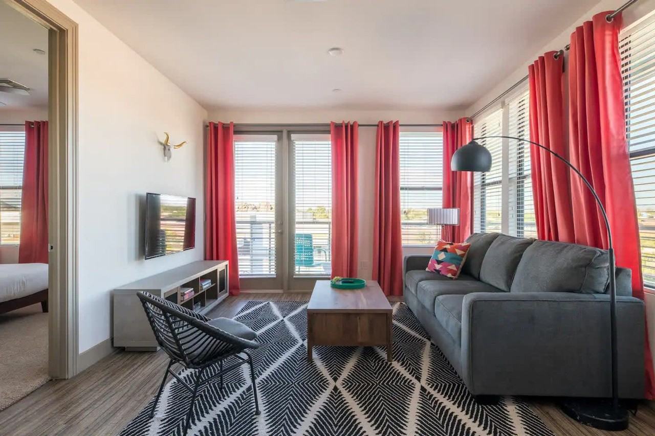 555 N College Ave #1014463P - Photo 3 of 37