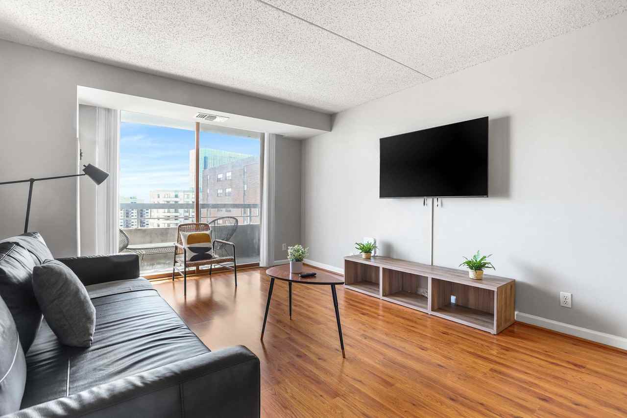 401 12th St S #1055592P - Photo 3 of 37