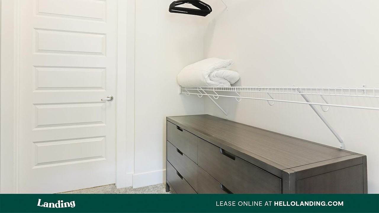 2201 Glenwood Ave SE - Photo 7 of 50