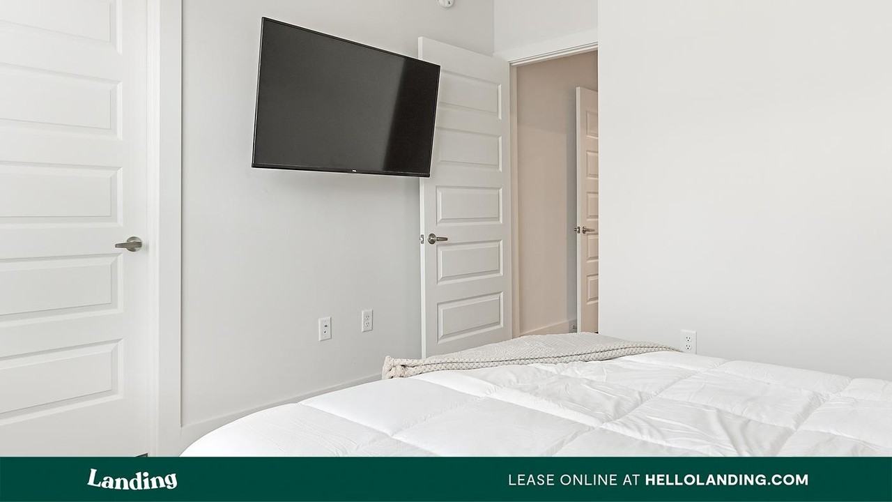 2201 Glenwood Ave SE - Photo 2 of 50