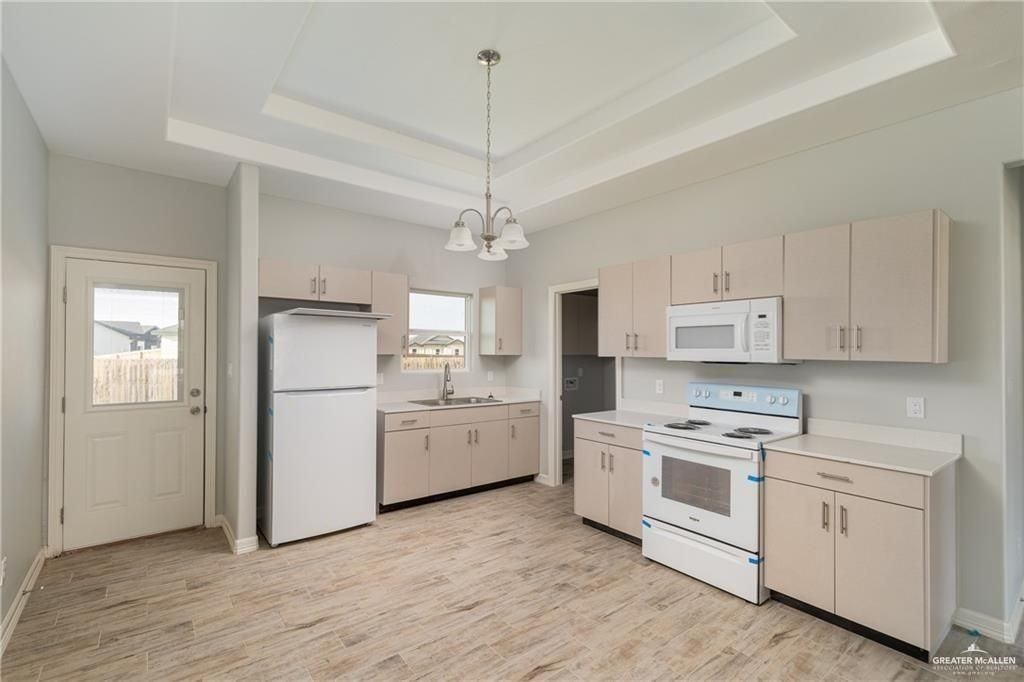 1503 Unity Dr - Photo 2 of 10