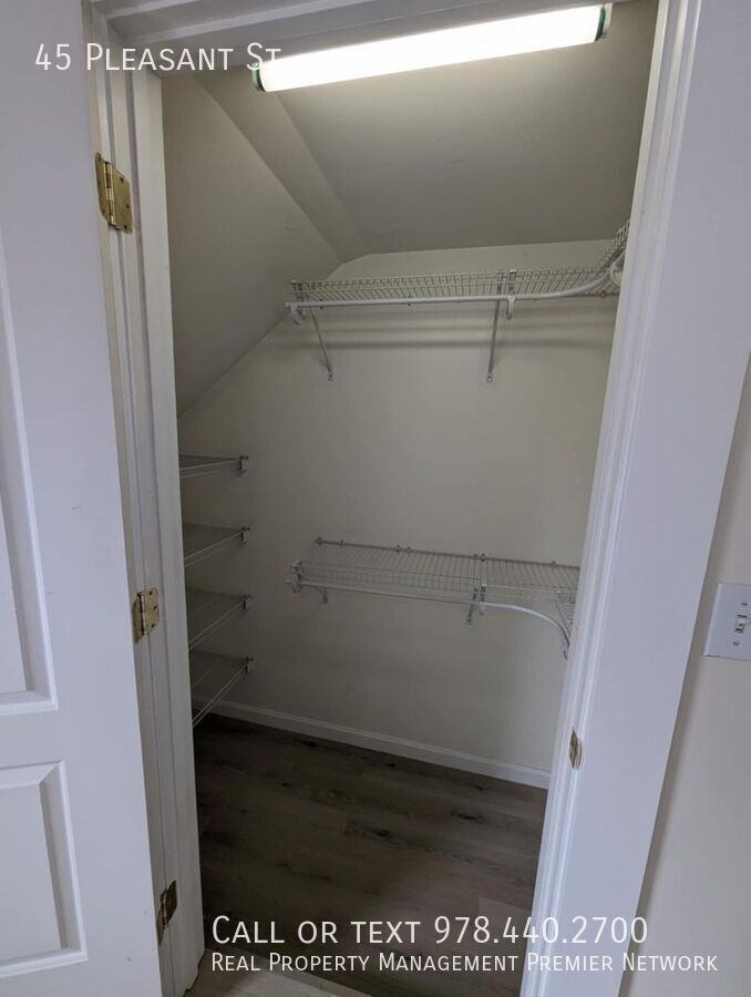 45 Pleasant St - Photo 3 of 17