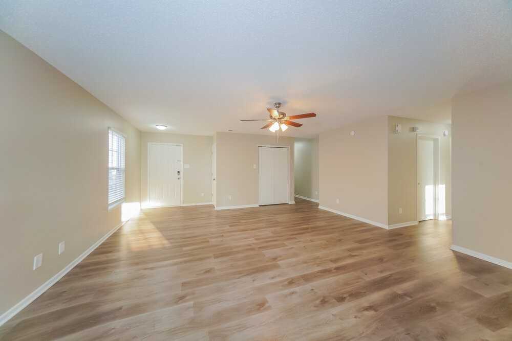 10387 Fairmont Ln - Photo 5 of 15
