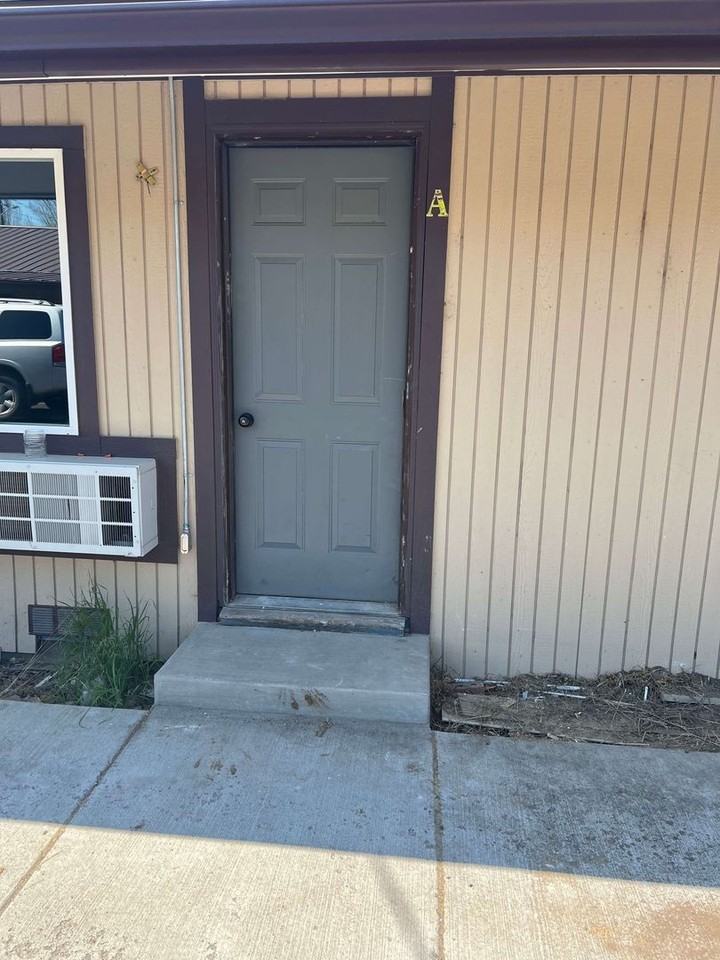 Sundown Apartments - Photo 3 of 23