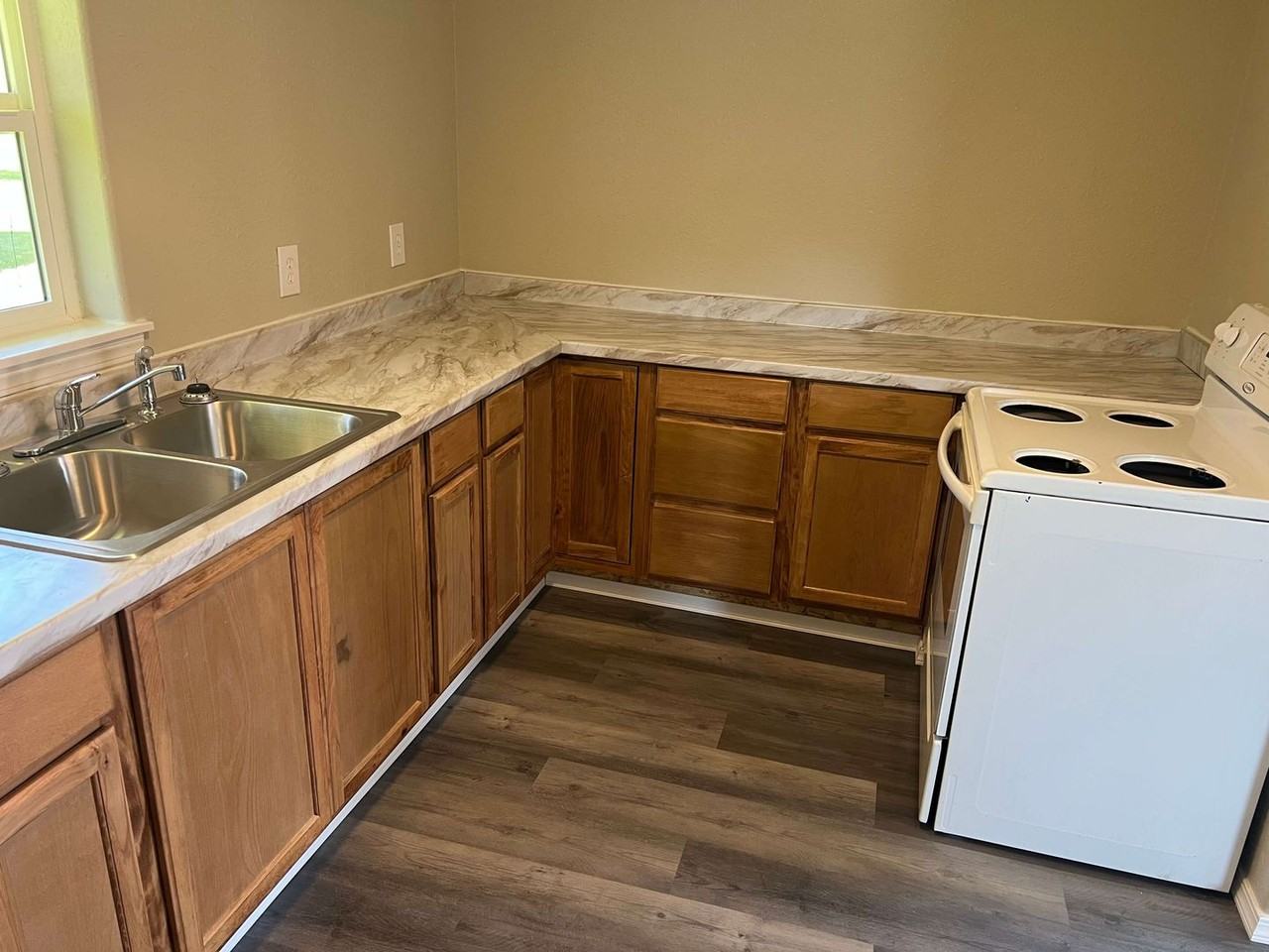 Sundown Apartments - Photo 7 of 23