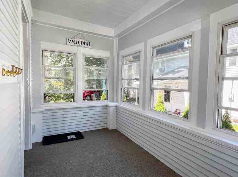 107 Center St - Photo 2 of 7