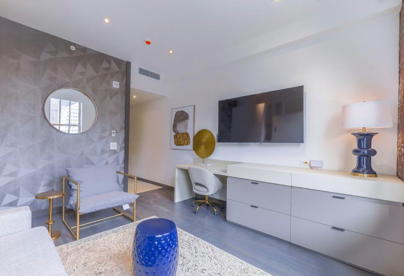 810 Broad St #806 - Photo 5 of 10