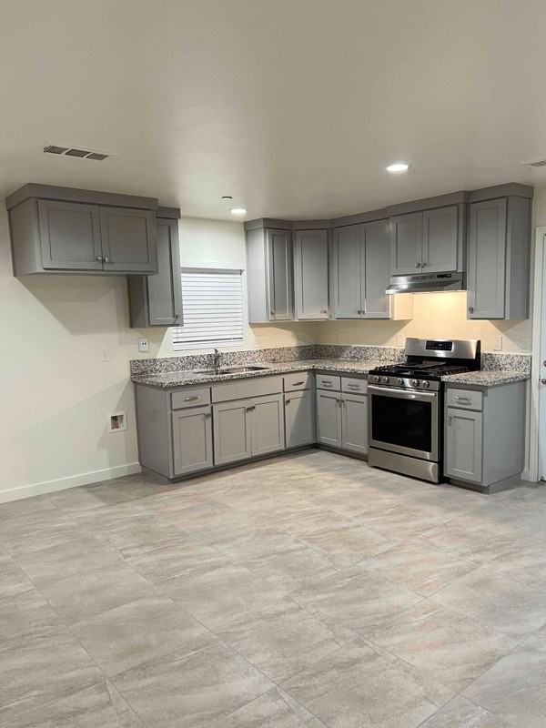 2149 1/2 Knowles St - Photo 3 of 22