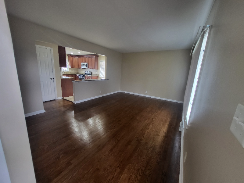 6474 N 68th St - Photo 3 of 16