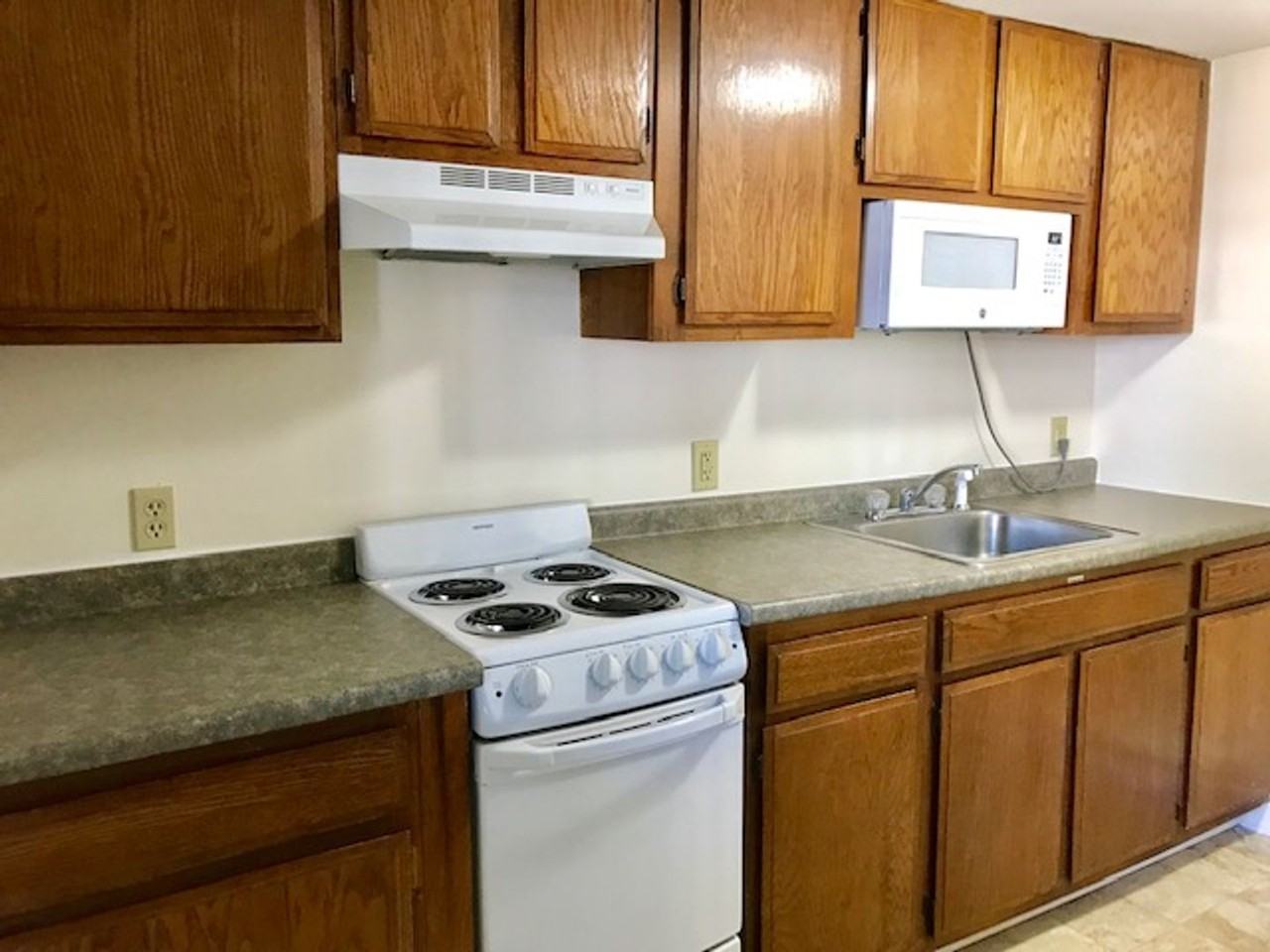 12 Salmon Street - Photo 3 of 33