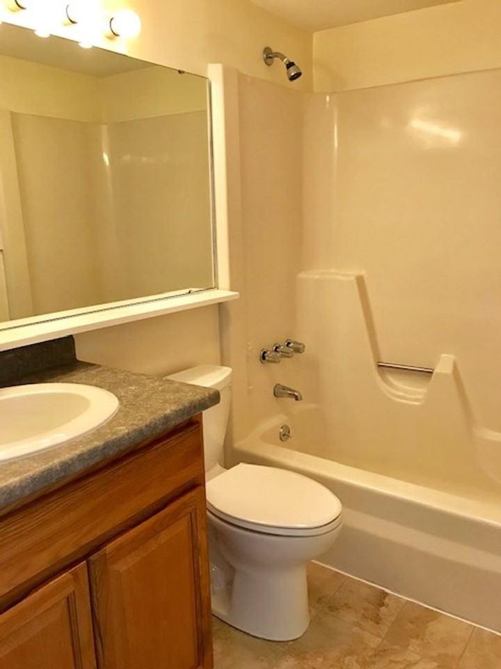 12 Salmon Street - Photo 7 of 33