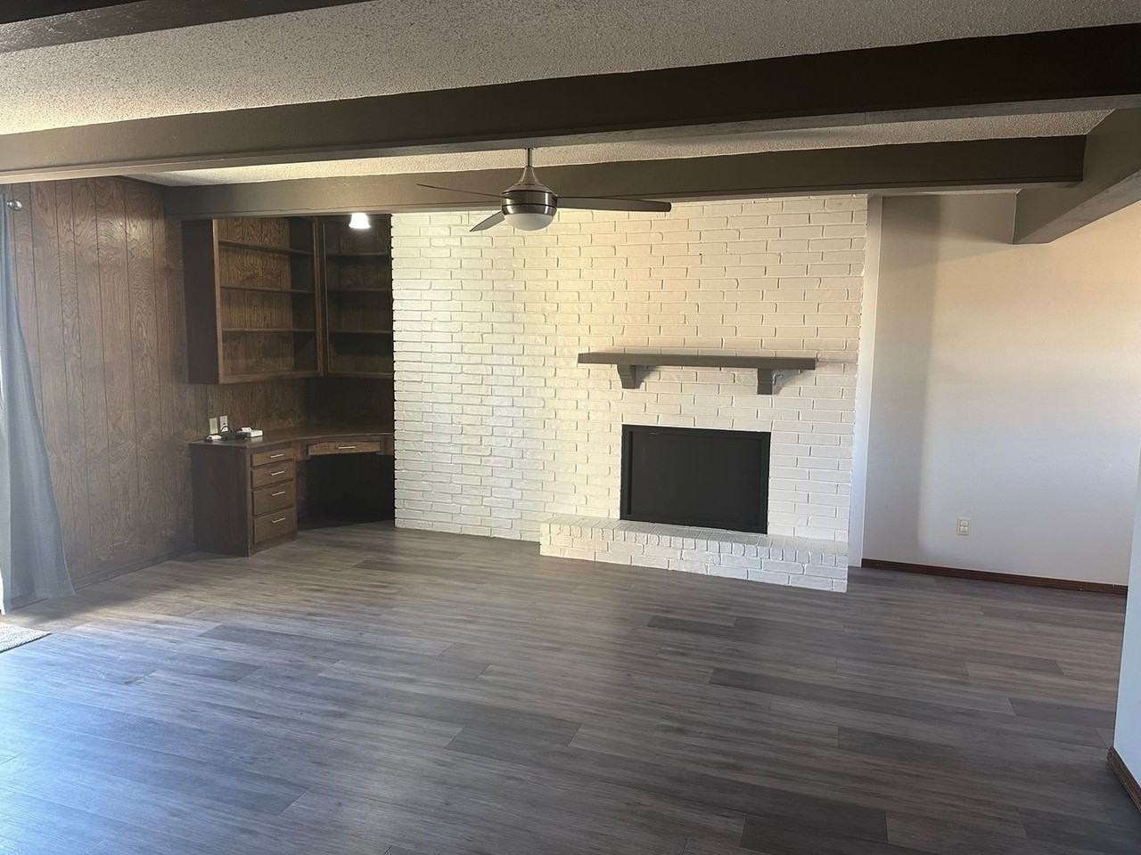 1352 Meadow Ln - Photo 3 of 12