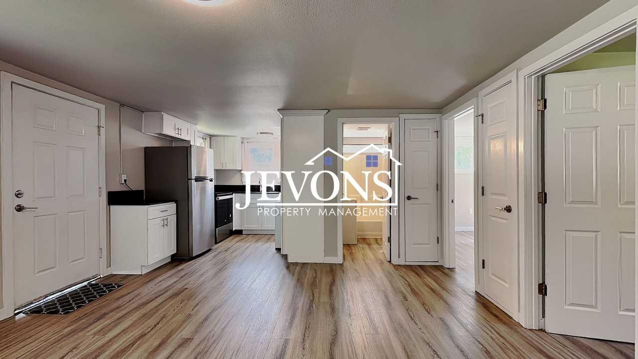 107-109 Sunnyhill Rd W Bremerton, WA 98312 - Photo 3 of 26