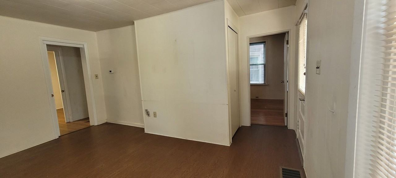 344 W Main St - Photo 5 of 20