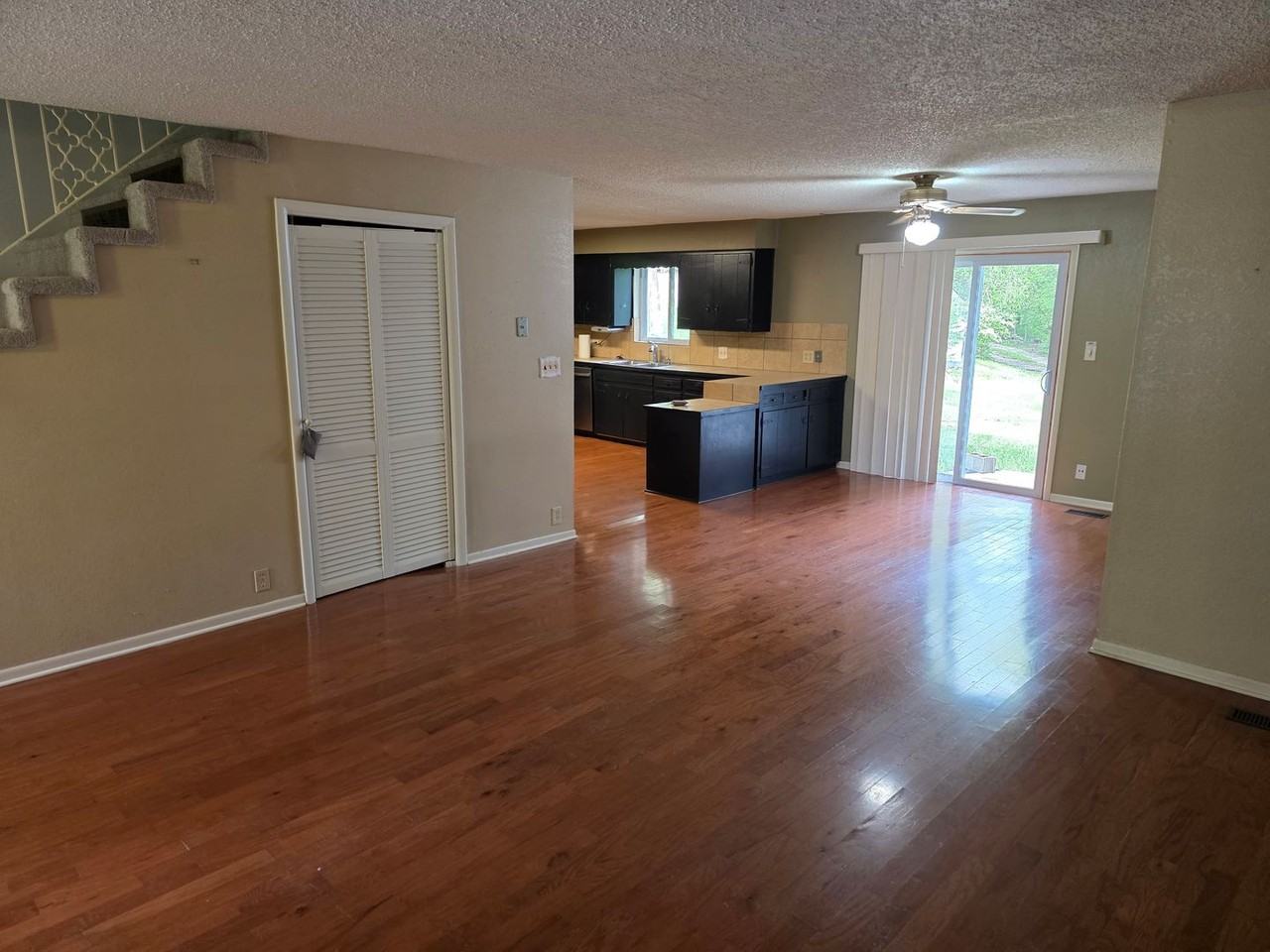 3169 N Oakland Zion Pl - Photo 5 of 19