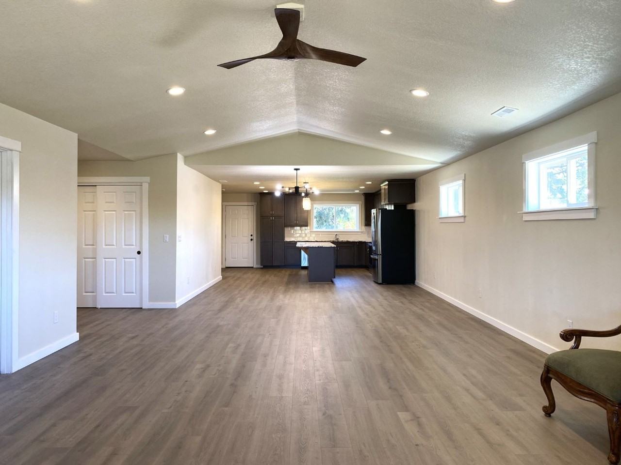 320 Lolly Ln - Photo 3 of 28