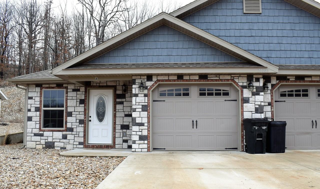 21065A Halifax Dr - Photo 3 of 33