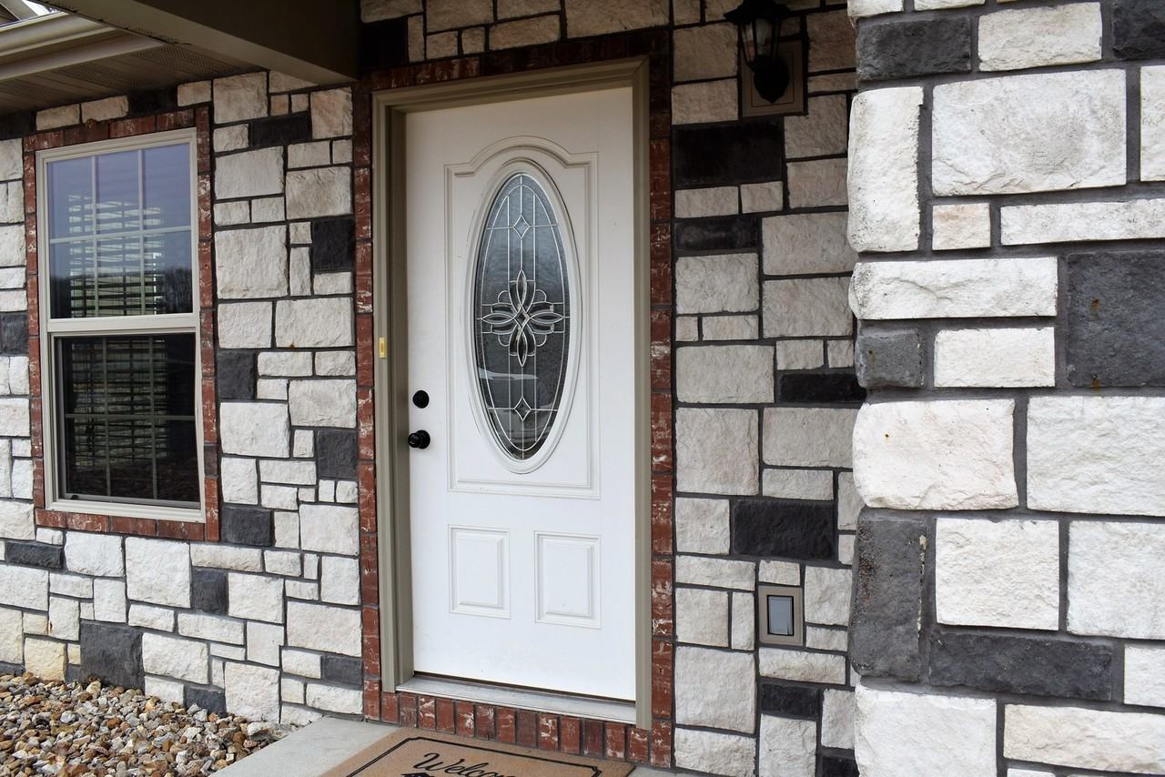 21065A Halifax Dr - Photo 5 of 33