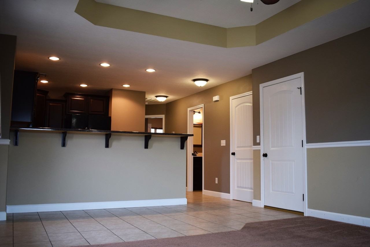 21065A Halifax Dr - Photo 6 of 33