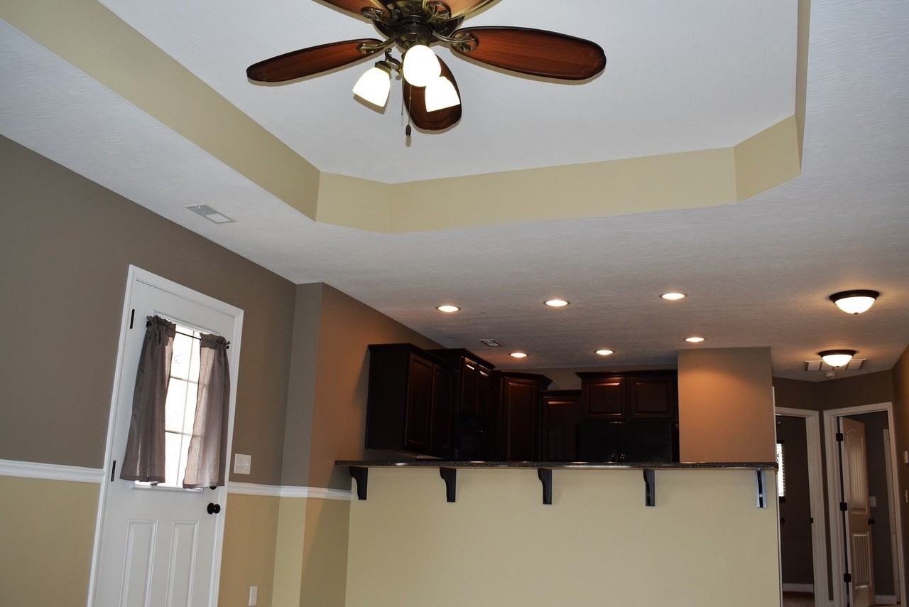 21065A Halifax Dr - Photo 7 of 33