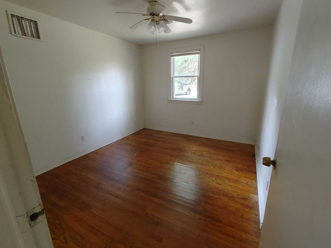 2299 Piping Tree Ferry Rd - Photo 3 of 10