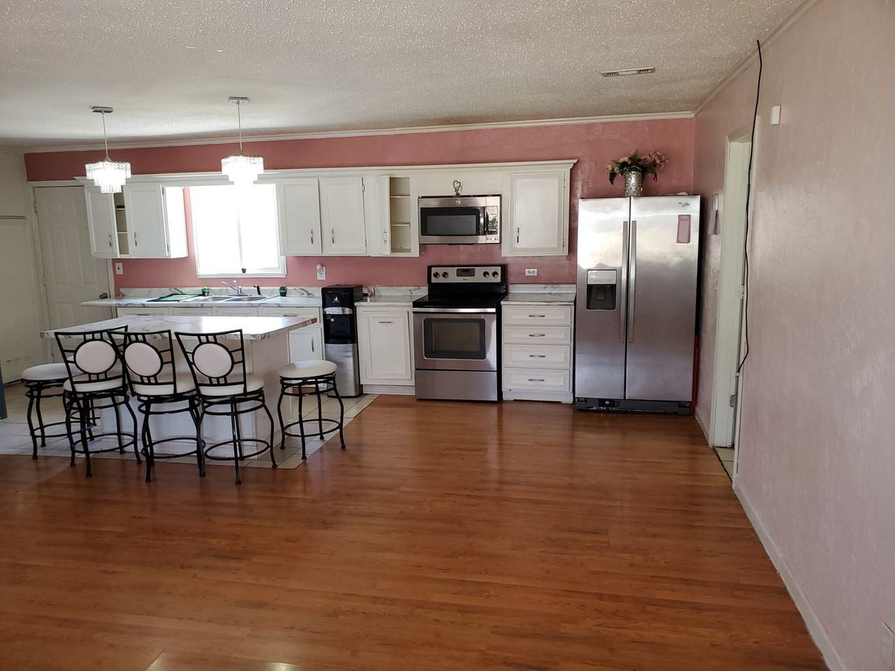 3526 Sw Clare Ave - Photo 2 of 10