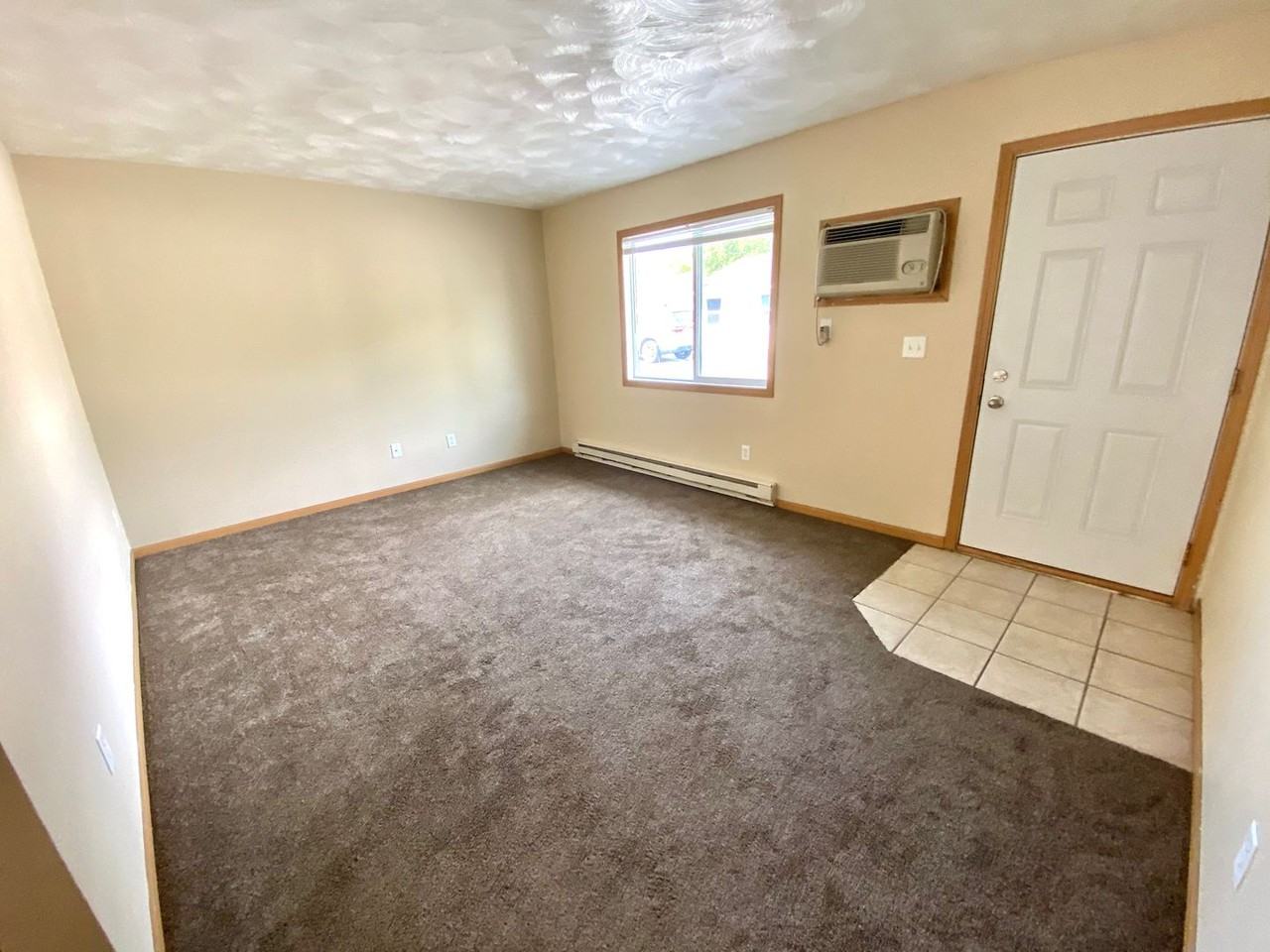 722 31st St N - Photo 3 of 18