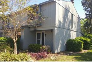 featured image of 1 Fair Oaks Cir