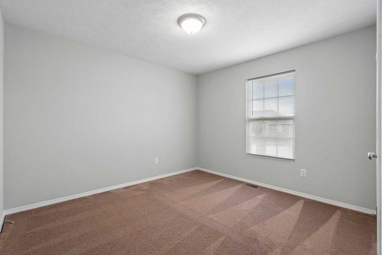 4011 N Thistle Dr - Photo 6 of 24